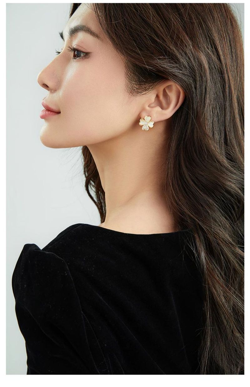 Women's accessories Diamond set simple temperament design sense trend earrings earrings_voghion.com