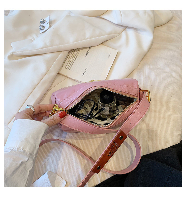 2023 Wiosna/Lato Nowy niszowy projekt retro casualowa torba typu poduszka tekstura jednoramienna torba typu crossbody dla kobiet torba typu crossbody_voghion.com