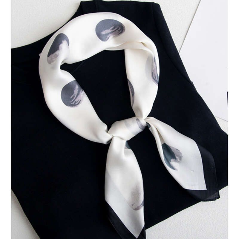 Nuova sciarpa di seta con stampa bifacciale a pois, tinta unita, semplice da donna_voghion.com