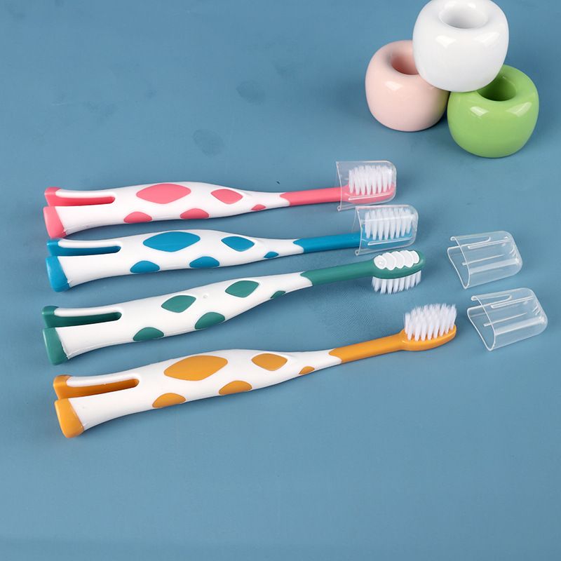 Spazzolino morbido con cervo cartone animato per bambini di età compresa tra 3-4, 5-6 anni, da utilizzare con custodia protettiva, panno per la casa per bambini con capelli fini e carini_voghion.com