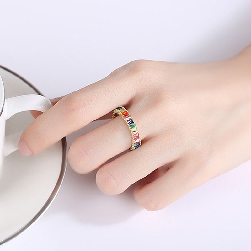Bague en or plaqué cuivre avec zircons incrustés pour femme, bague de luxe rétro avec diamants colorés_voghion.com