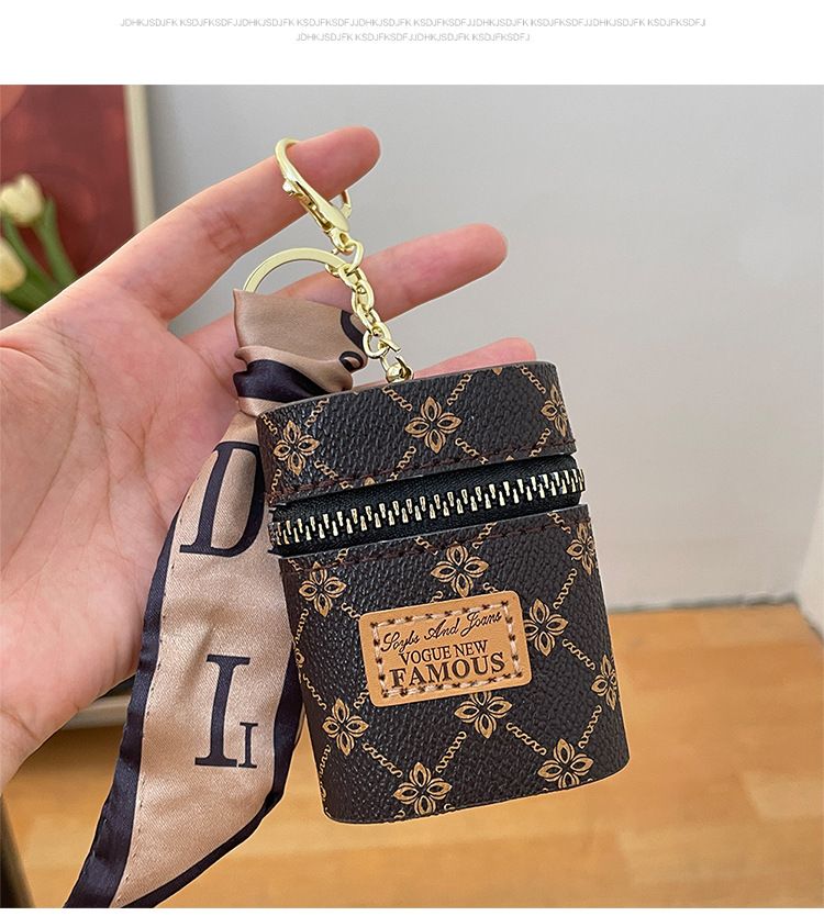 Classic oval diamond grid bucket mouth red envelope keychain ribbon bag change pendant small accessory gift_voghion.com