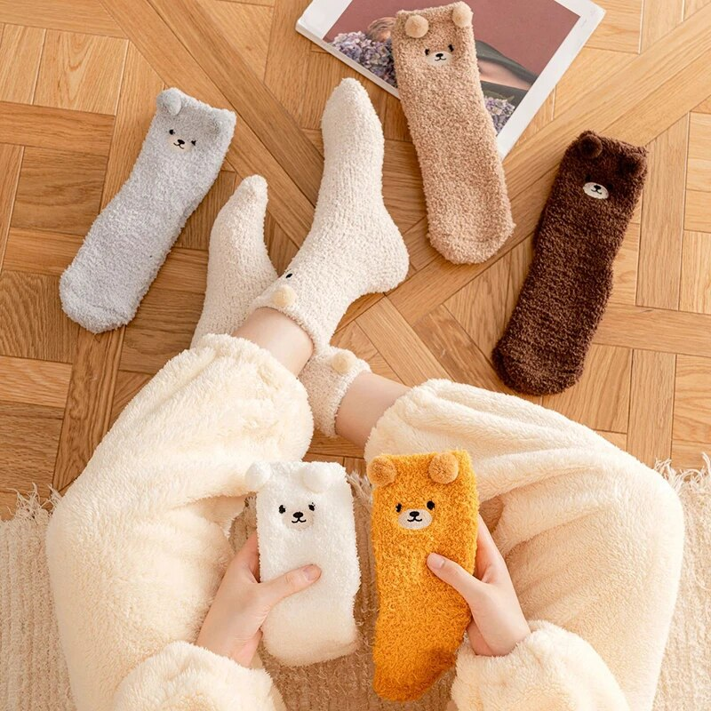 Calcetines abrigados y esponjosos de invierno para mujer, calcetines para dormir en el suelo del hogar, oso Kawaii 3D, lindo Animal, calcetines gruesos de lana, moda japonesa_voghion.com