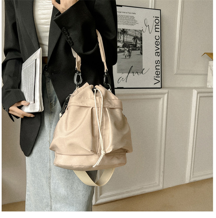 Eenzel Schëller-Crossbody-Täsch, Casual Schnürpäck, Liichtgewiicht Handtasche mat grousser Kapazitéit, Nylon-Eemertasch fir Fraen_voghion.com