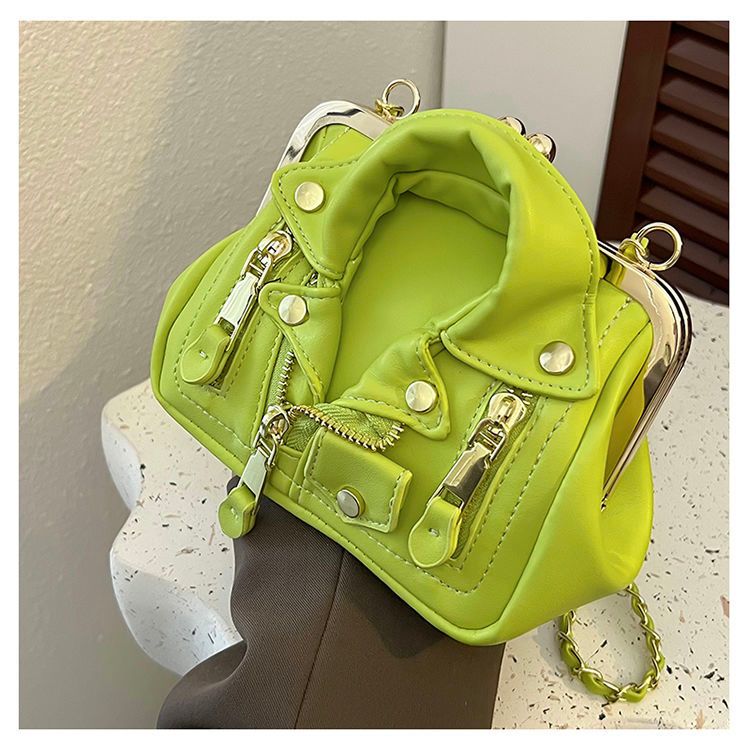 Piccola borsa personalizzata per le donne nel 2022, nuovo design di nicchia, borsa per abbigliamento unica, borsa a tracolla con catena ins alla moda_voghion.com