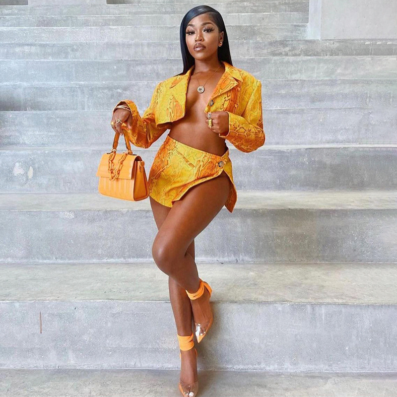 Nouveau costume deux pièces à revers en peau de serpent, motif fendu, sexy, mode, manches longues, jupe courte, nombril exposé_voghion.com