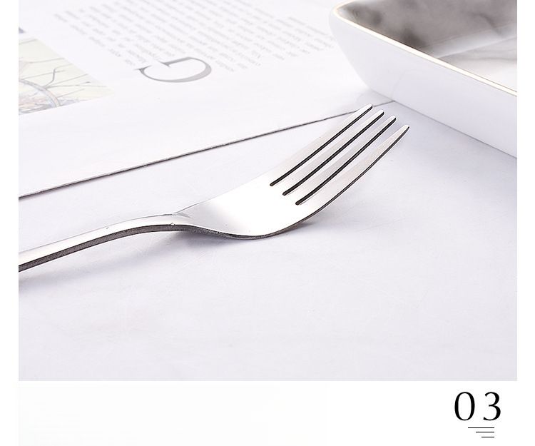 Set regalo di tre pezzi di posate portatili per esterni, coltello da bistecca occidentale in acciaio inossidabile, forchetta, cucchiaio, borsa in tessuto creativo_voghion.com