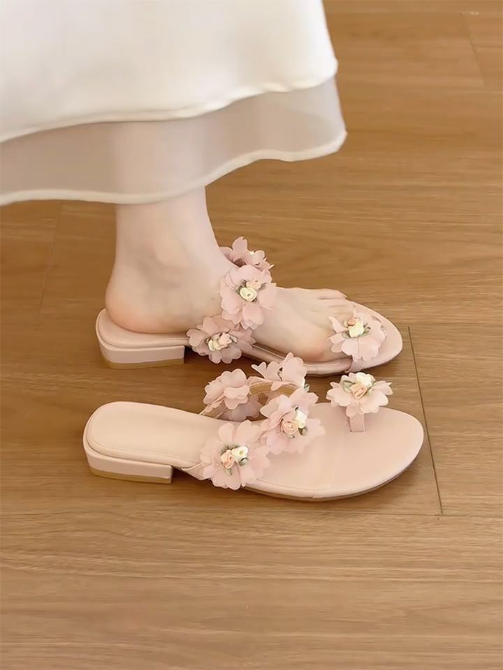 2025 Ciabatte da spiaggia con punta antiscivolo versatili francesi, con fiori di fata, per abbigliamento estivo da donna_voghion.com