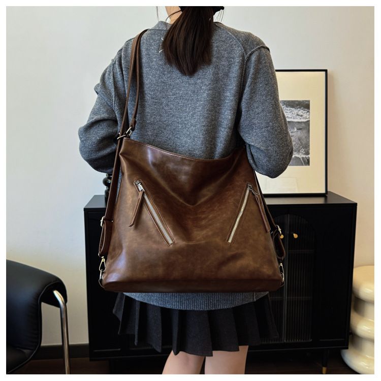Borsa a secchiello con zaino grande capacità, casual, alla moda coreana, nuova tendenza autunno 2025 da donna_voghion.com