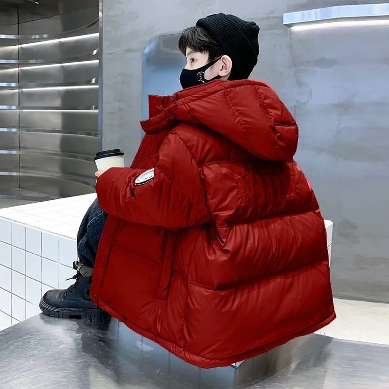 Rote wattierte Winterjacke mit Kapuze für Jungen – Dicker Daunenmantel aus Baumwolle für große Kinder, trendiger Buchstabendruck, warm und stylisch (130–170 cm)_voghion.com