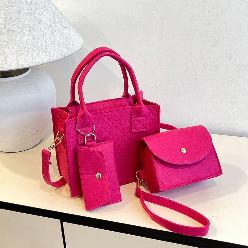 Borse a mano piccole alla moda per le donne 2024 Nuove borse a tracolla trapuntate in feltro per l'estate_voghion.com