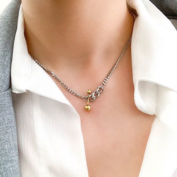 Collana con sfera in acciaio al titanio, stile europeo e americano, stile retrò, semplice, design di nicchia, personalità._voghion.com