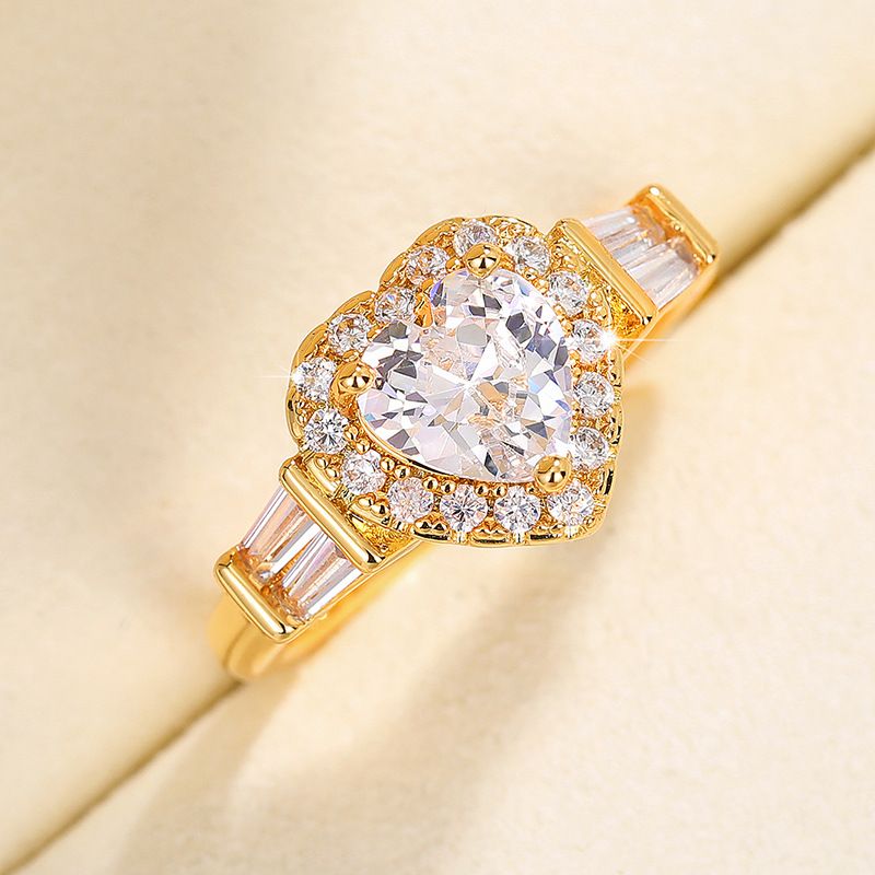 Cao Shi exaggerates heart-shaped, Valentine's Day proposal and engagement gift, super sparkling love zircon women's_voghion.com