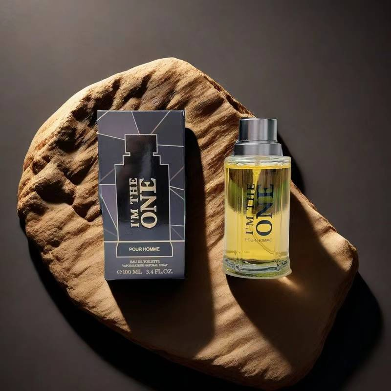 100 ml würzig-orientalisches, würzig-aromatisches Herrenparfum, sanfter, holziger Duft interpretiert den selbstbewussten und kühnen männlichen Charme_voghion.com