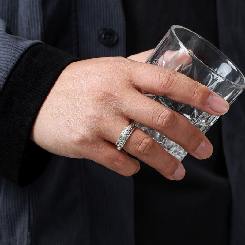 Aishang 2024 New Cuban Chain Cool For Men Trendy Brand High-end Hip-hop Plain Band Index Finger Ring_voghion.com