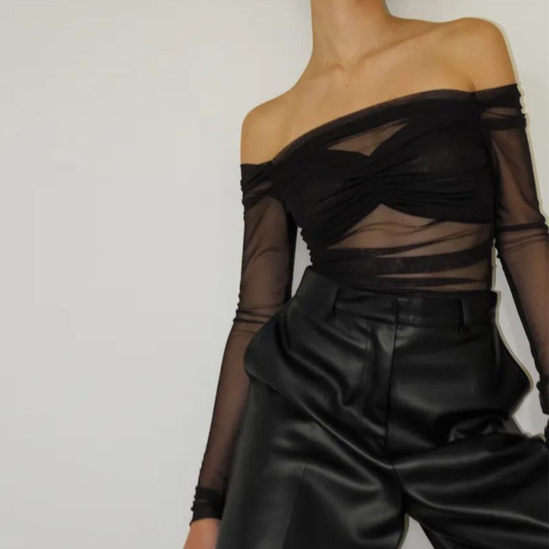 Top in rete con spalle scoperte, moda estiva 2025, da donna, nuova maglietta aderente trasparente e plissettata_voghion.com