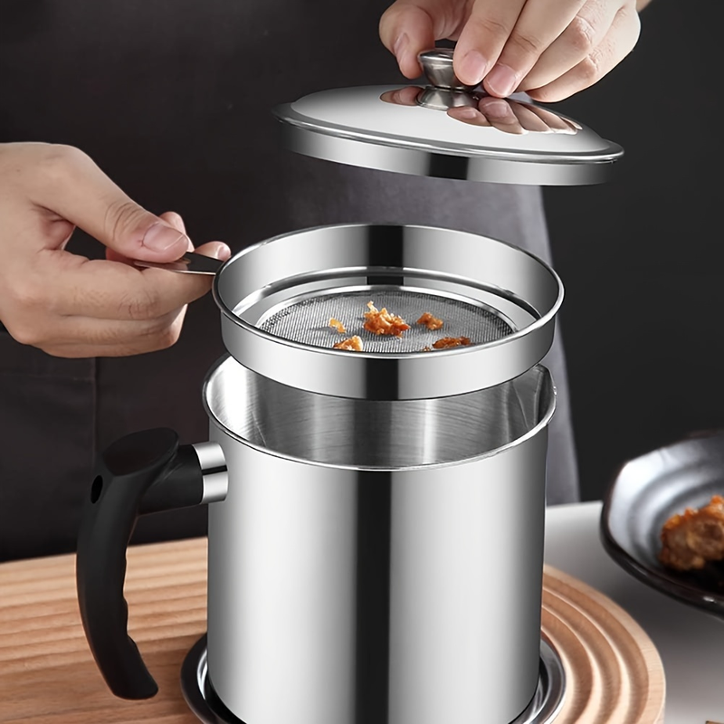 1pc Home Kitchen Container With Strainer Easy To Holding When Need Stainless Steel Made For Storage Cooking Oil And Grease 1.8L / 60 Oz_voghion.com