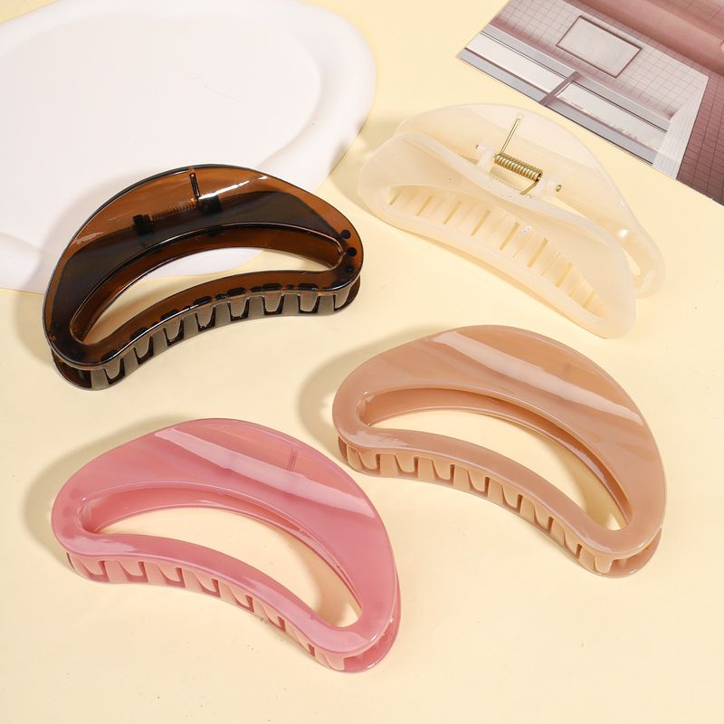 Schlichter und raffinierter Hochsteckfrisur-Krallenclip – ausgehöhlter, halbrunder, eleganter, halbmondförmiger Hai-Clip für das Styling am Hinterkopf_voghion.com