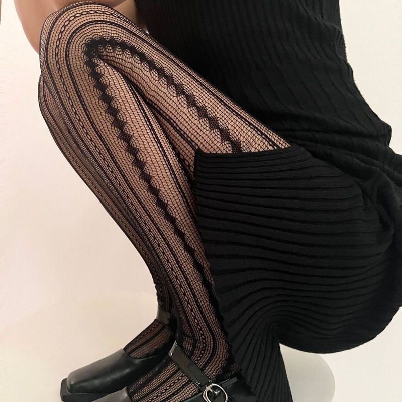 Spring And Autumn Striped Red Millennium Slim Stockings Retro Dark Pattern Hot Girls All Match Thin Tights 6196_voghion.com