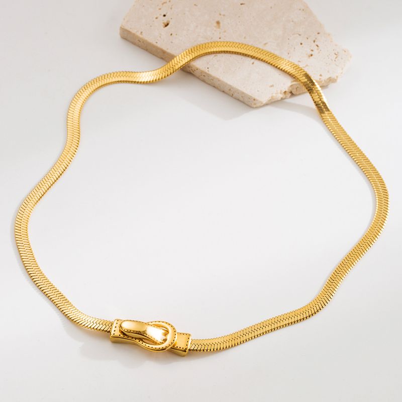 Men And Women's Jewelry Titanium Steel Snake Bone Chain Magnetic Buckle Necklace Fashionable Simple Exaggerated Clavicle Chain High End Necklace_voghion.com