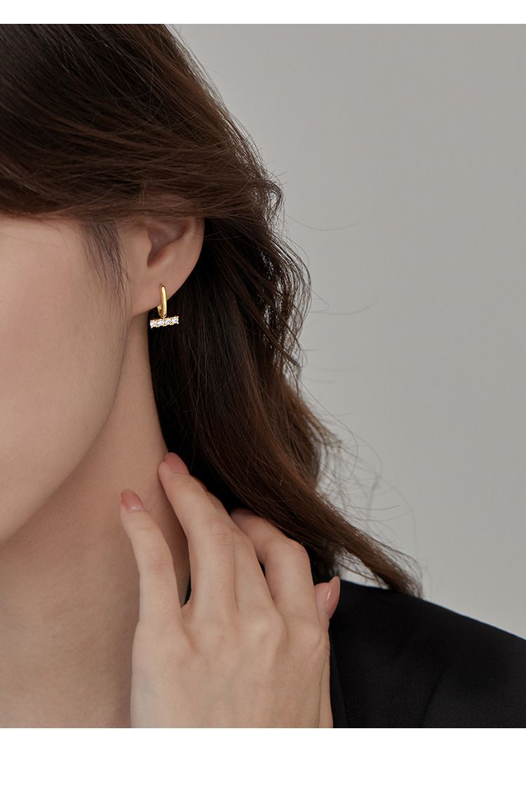 Orecchini in zircone con semplice design di nicchia, orecchini geometrici tempestati di diamanti, piccoli e comodi, non c'è bisogno di togliere gli orecchini quando si dorme_voghion.com
