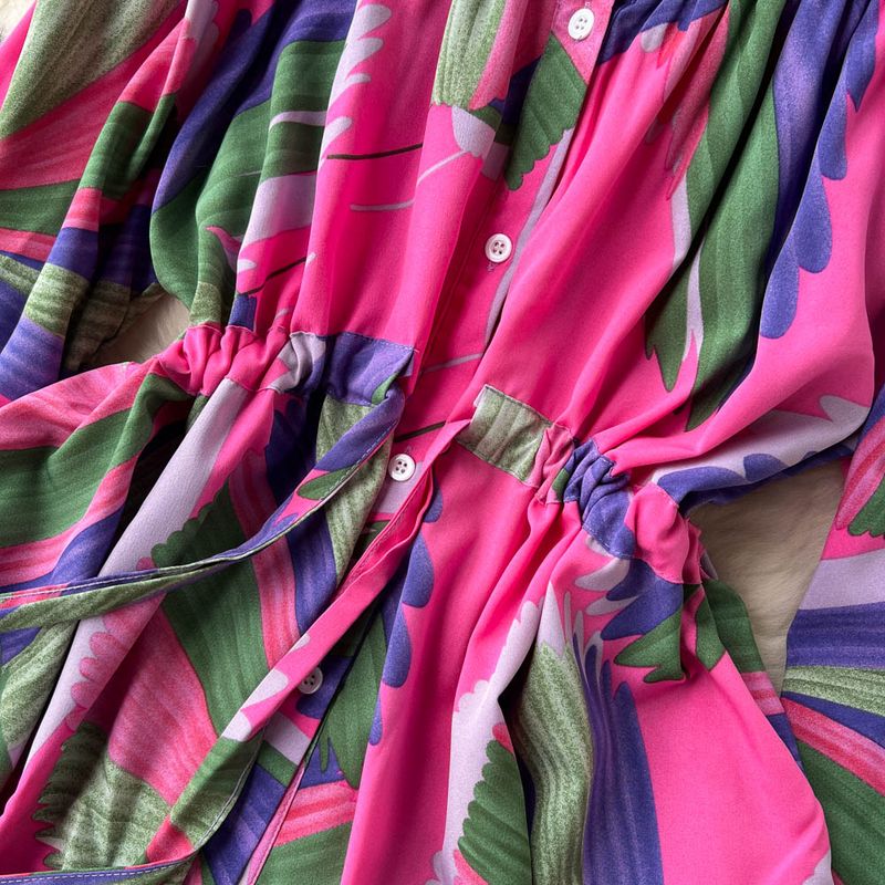 Bedruckter Anzug im Urlaubsstil für Damenbekleidung, zweiteiliges Set mit Rüschenoberteil mit Puffärmeln, Schnürung und Hose mit weitem Bein für Damen_voghion.com