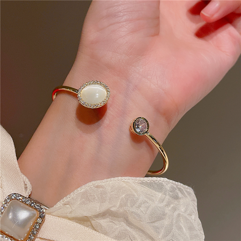 Gold color-preserving electroplating opening style opal bracelet hand sweet copper gold jewelry bracelet J146_voghion.com