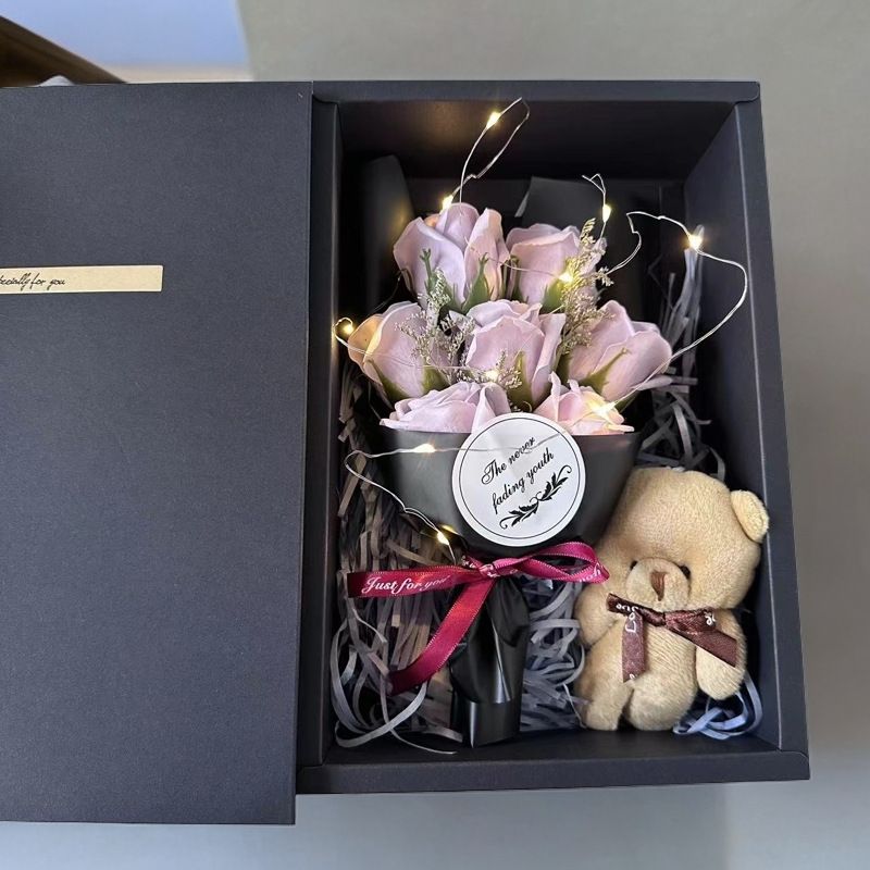 Weihnachtsgeschenke mit Rosenbär, Geschenkbox zum Lehrertag, praktisches Geburtstagsgeschenk, durchdachtes, hochwertiges Geschenk für die Freundin, kreatives Geschenk_voghion.com
