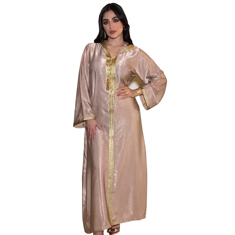 Abaya musulmano in camoscio con pizzo color champagne da donna Abaya maculato da donna_voghion.com