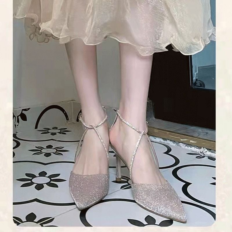 2026 BVJC Sommer Neue Strass Cross Strap Peep-Toe Sandalen Für Frauen Spitz Stiletto Mode Design Nische Hohe Er_voghion.com