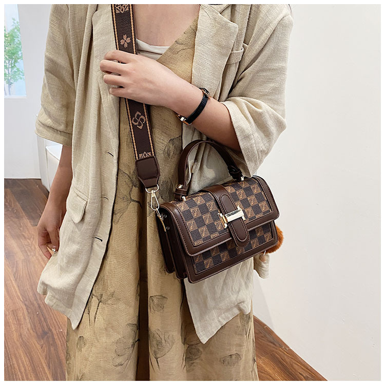 Women's 2024 High Quality Single Shoulder Bag, Unique Design, Classic Small Square Bag, Versatile Daily Crossbody Bag_voghion.com