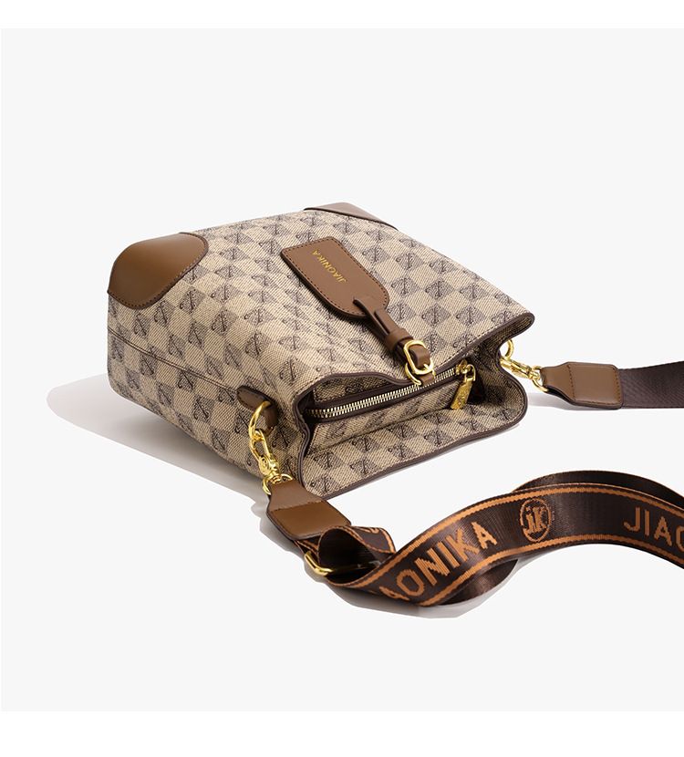 Women's Crossbody Bag Large Capacity PU Leather Printed Letter Shoulder Bag With Wide Strap For Daily Use_voghion.com
