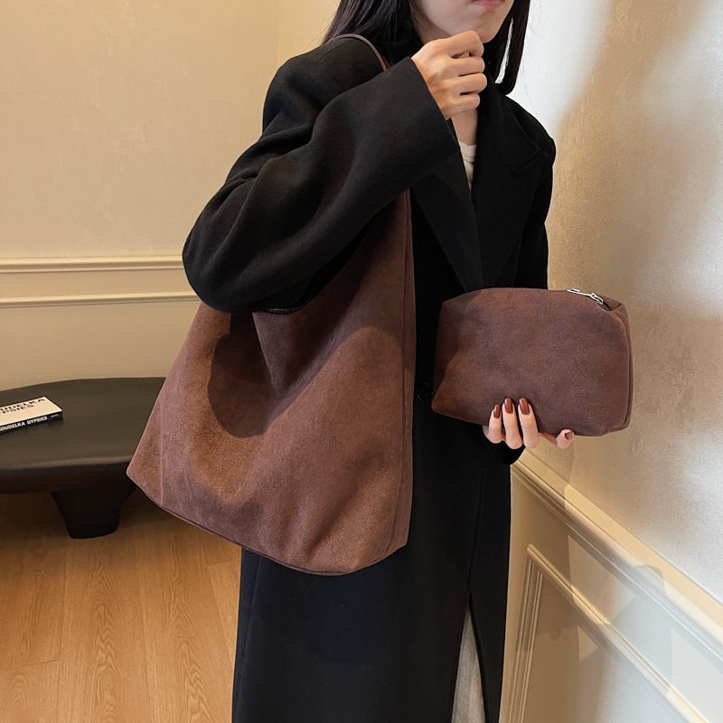 Loose Large Capacity For Women 2024 New Autumn Winter Commuter Shoulder Suede Tote Bucket Bag_voghion.com