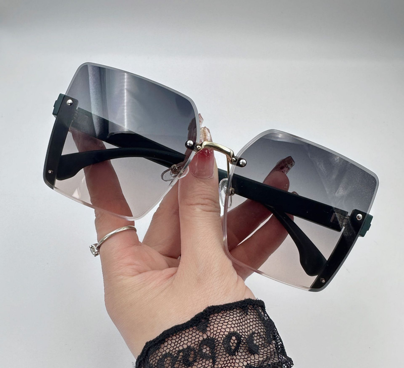 Women's Glasses trimmed square large frame sunglasses for women with UV protection, round face slimming sunglasses, advanced_voghion.com
