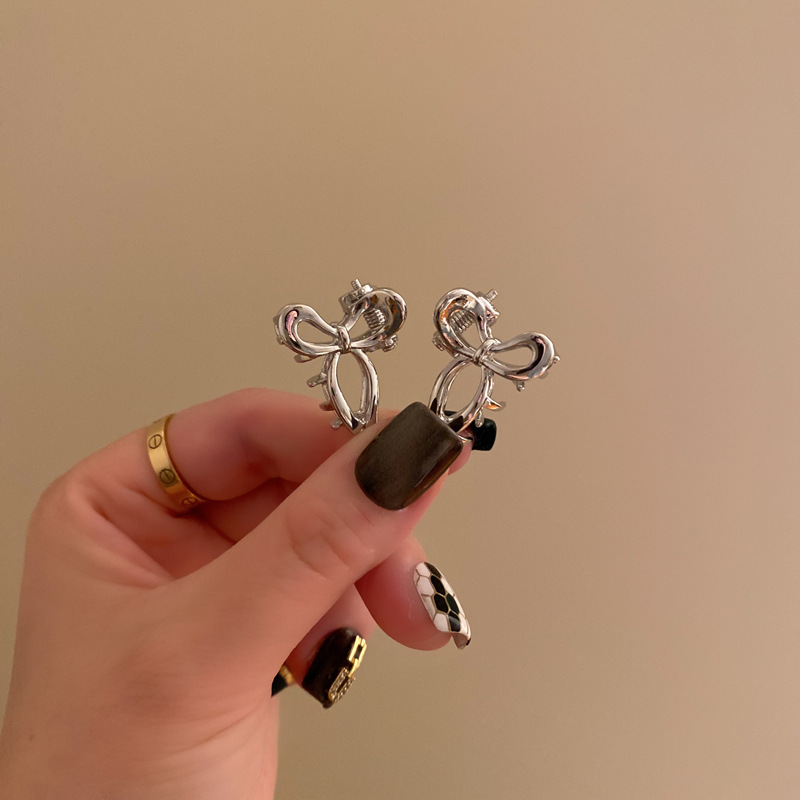 Fiocco in metallo clip piccola clip di squalo femminile design senso nicchia volume dei capelli meno fermaglio per capelli con frangia legata a metà femminile_voghion.com