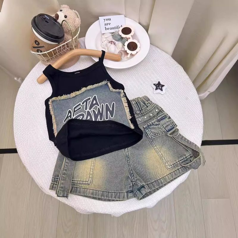 Kid's Clothing 2025 Summer New Fashionable Girls Stitching Printed Vest Plus Heavy Denim Shorts_voghion.com