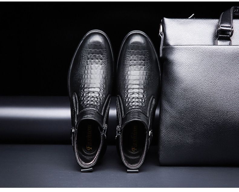 Men's Embossed Crocodile Chelsea Boots Pointed Middle Top Short Boots Wind Martin Boots Men's_voghion.com