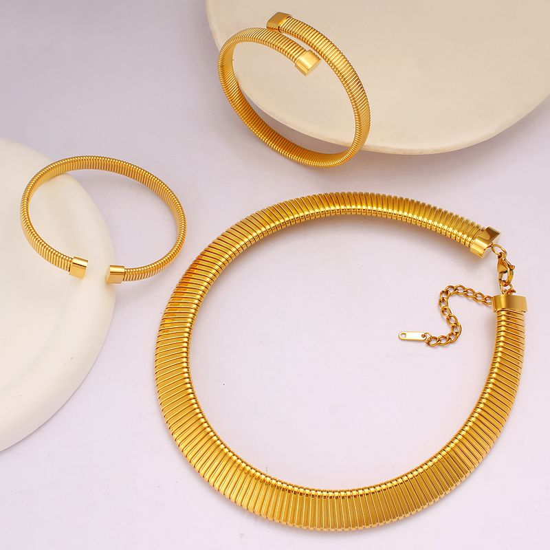 Damen Schmuckset Mode Offene Armbänder Personalisierte Breite Version Schlichter Ringkragen Punk Stil Schmuckset Weiblich_voghion.com