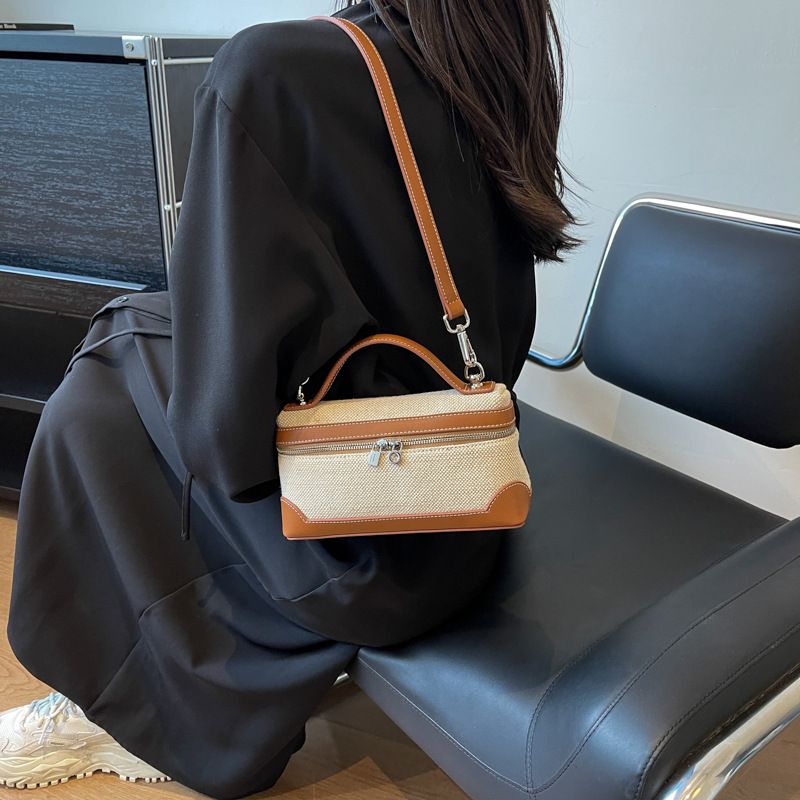 Modische kleine quadratische Handtasche für Damen 2023 Neue gespleißte Umhängetasche aus Canvas in Contrastfarbe_voghion.com