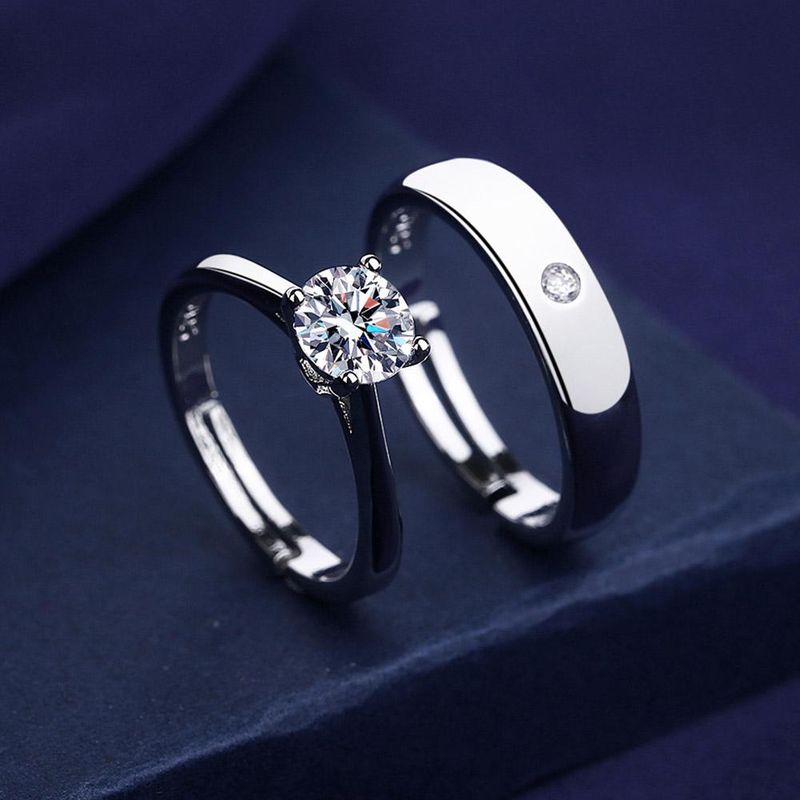 Pronto Stock Semplice Argento Colore Moda Coppia Anelli di Nozze Zirconia Cubica Eternity Band Gioielli Regalo per San Valentino_voghion.com