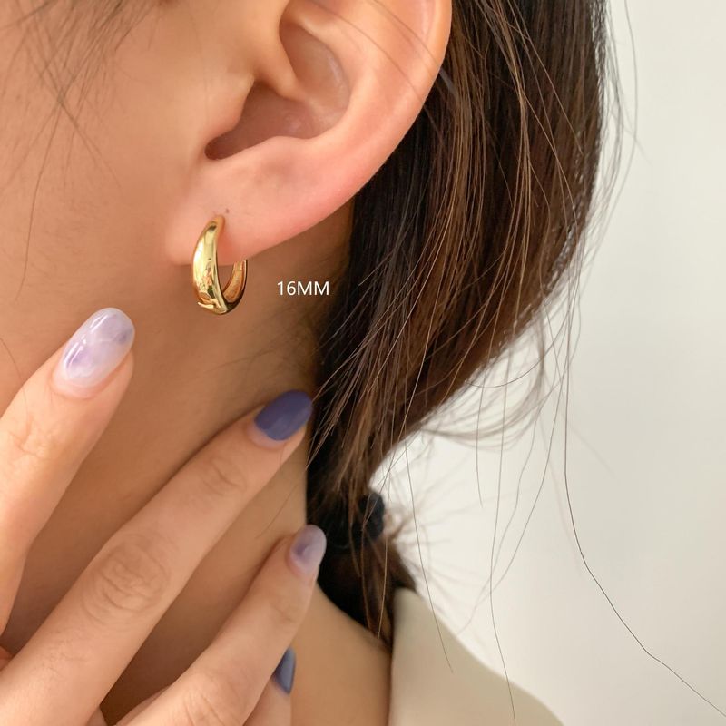 Eleganti orecchini a cerchio in argento puro spesso per donna, design di nicchia, leggeri e lussuosi._voghion.com