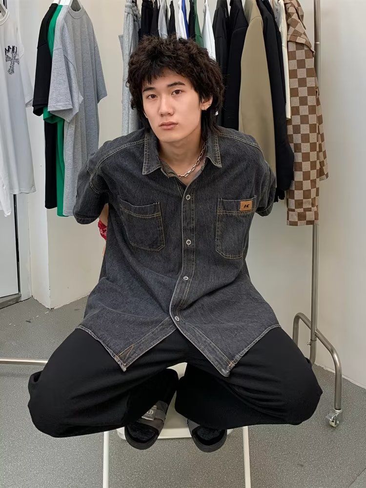 Camicia in denim vintage da uomo - Camicia da lavoro casual a maniche corte con vestibilità ampia e tasche, blu e nera_voghion.com