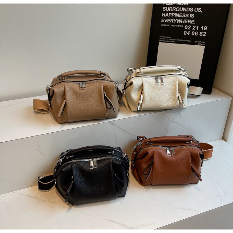 Fashionable pleated for women with multiple compartments, new personalized trendy crossbody bags, commuting casual_voghion.com