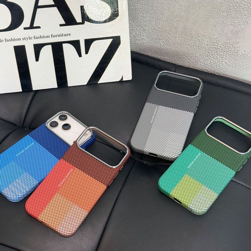 Compatible With IPhone 17 Pro Max Phone Case Skin Feel Magnetic Kevlar Pattern Color Block IPhone 16 Protective Cover_voghion.com