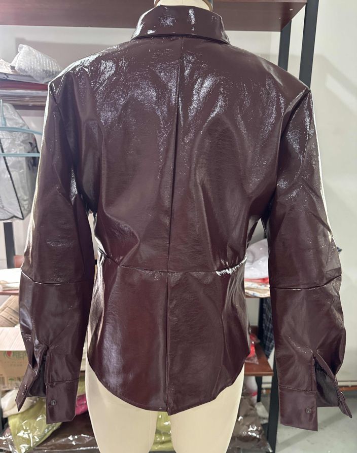 Completo giacca e gonna in similpelle chic - Rosso-marrone lucido, vestibilità slim, scollo tondo, lunghezza corta, elegante outfit da ufficio e da festa_voghion.com