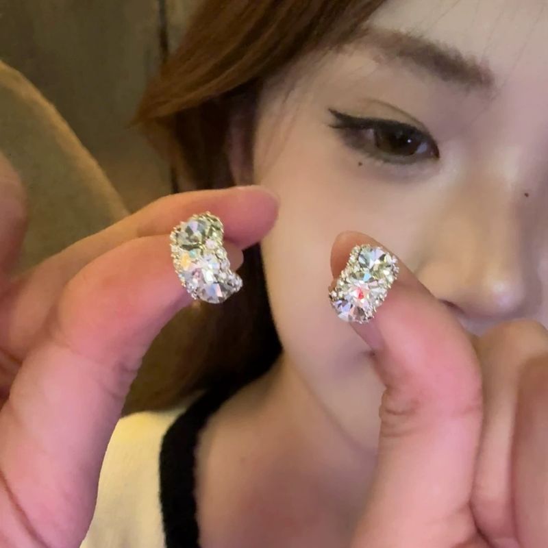 Light Luxury Versatile Ancora Red Atmosphere For Women Fashionable Temperament High-end Feel Square Round Face Hoop_voghion.com