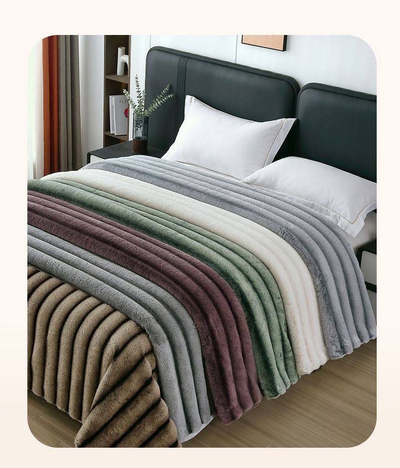 2025 Coperta copripiumino per una o due persone, in pile di coniglio double face, in pelliccia di rex stampata sul retro, spessa e calda, in melad_voghion.com