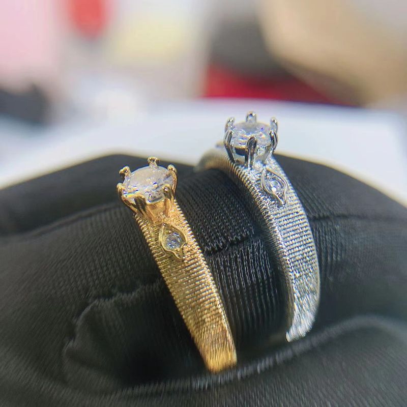 Hochwertiger, galvanisierter, antiker, blumengebürsteter französischer Ring, Modeaccessoire für die weibliche Nische, High-End-Stil mit leichtem Luxus_voghion.com