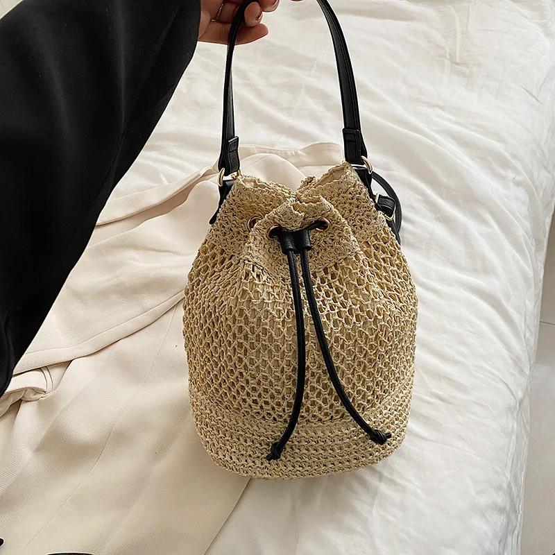 Secchiello di paglia intrecciata estiva per le donne Borsa a tracolla con coulisse semplice Borsa da spiaggia da viaggio Borsa a mano casual intrecciata_voghion.com