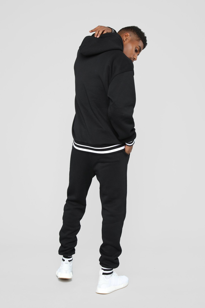 Abbigliamento da uomo Felpa con cappuccio e giunture a contrasto di colore con colletto arricciato Tuta sportiva casual da uomo in due pezzi_voghion.com